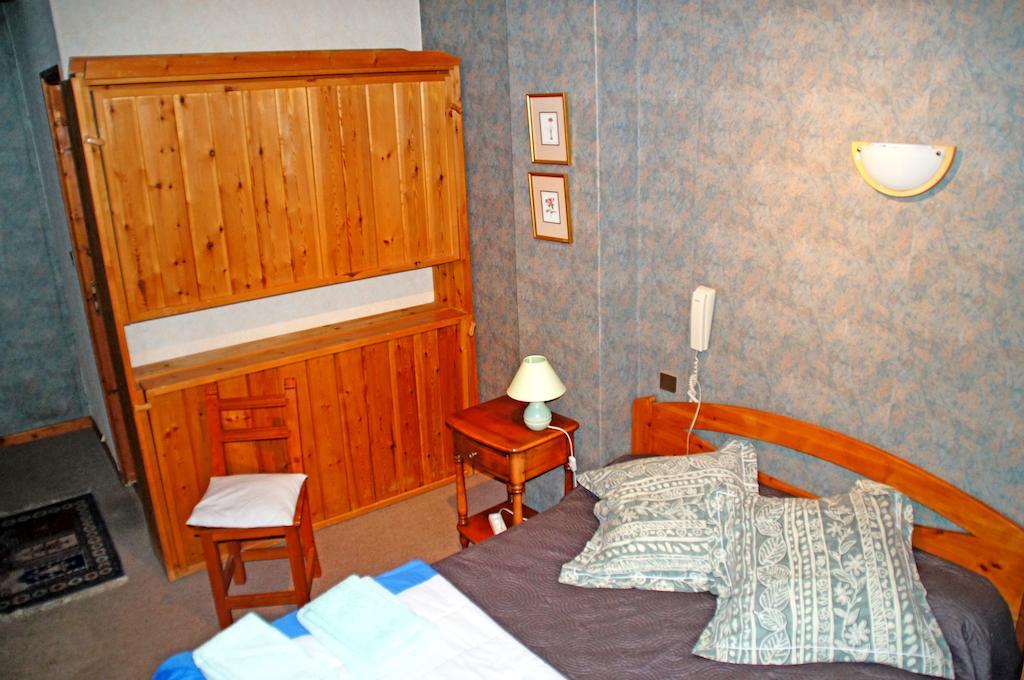 Le Relais Des Vaudois Hotel Freissinieres Camera foto